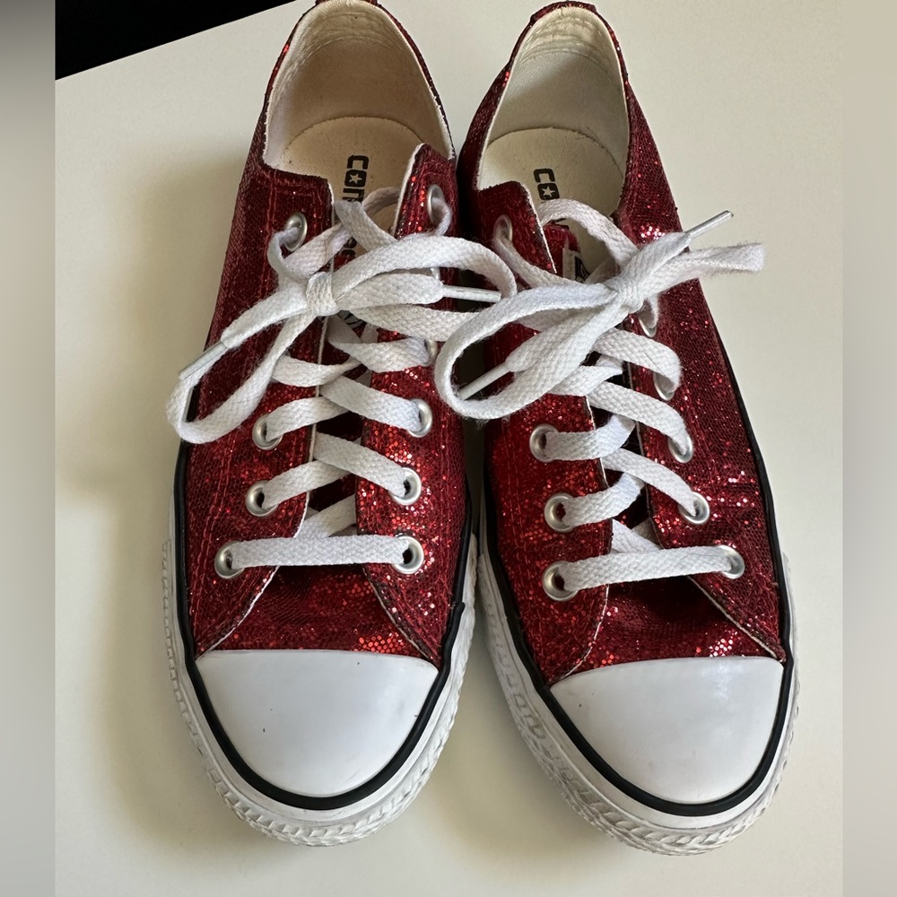 Red sparkle converse